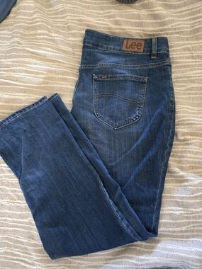 Lee Women's Medium Blue Straight Leg Jeans Plus Size 20
